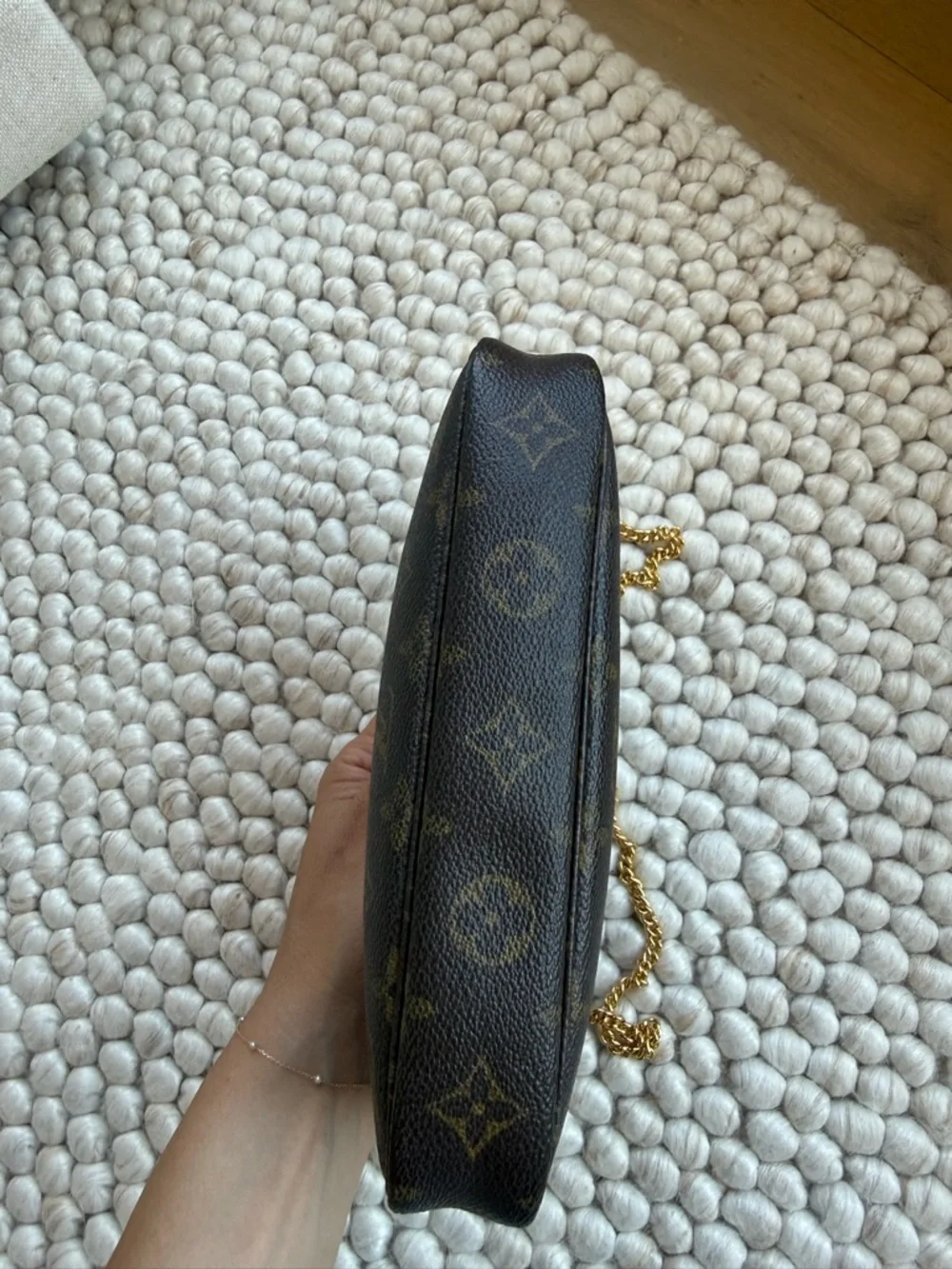 Louis Vuitton Monogram Pochette Accessoires Shoulder Bag - Brown - Picture 3 of 9